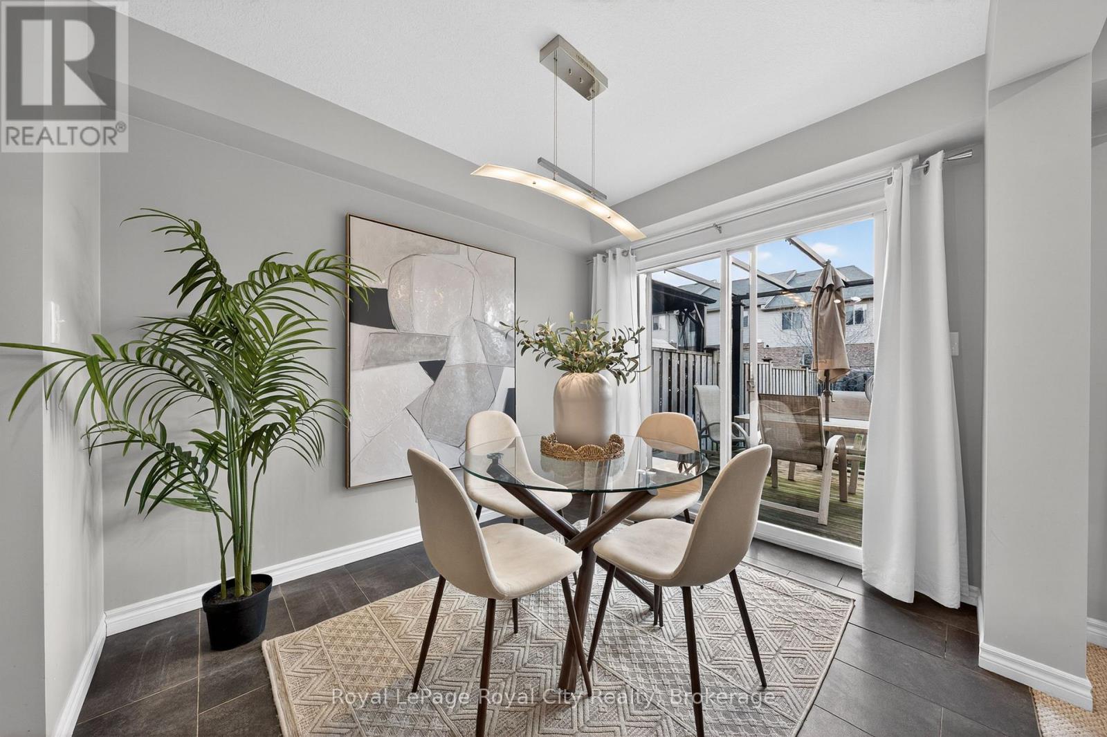 102 Edwards Street, Guelph (Grange Road), ON - Indoor Photo Showing Dining Room