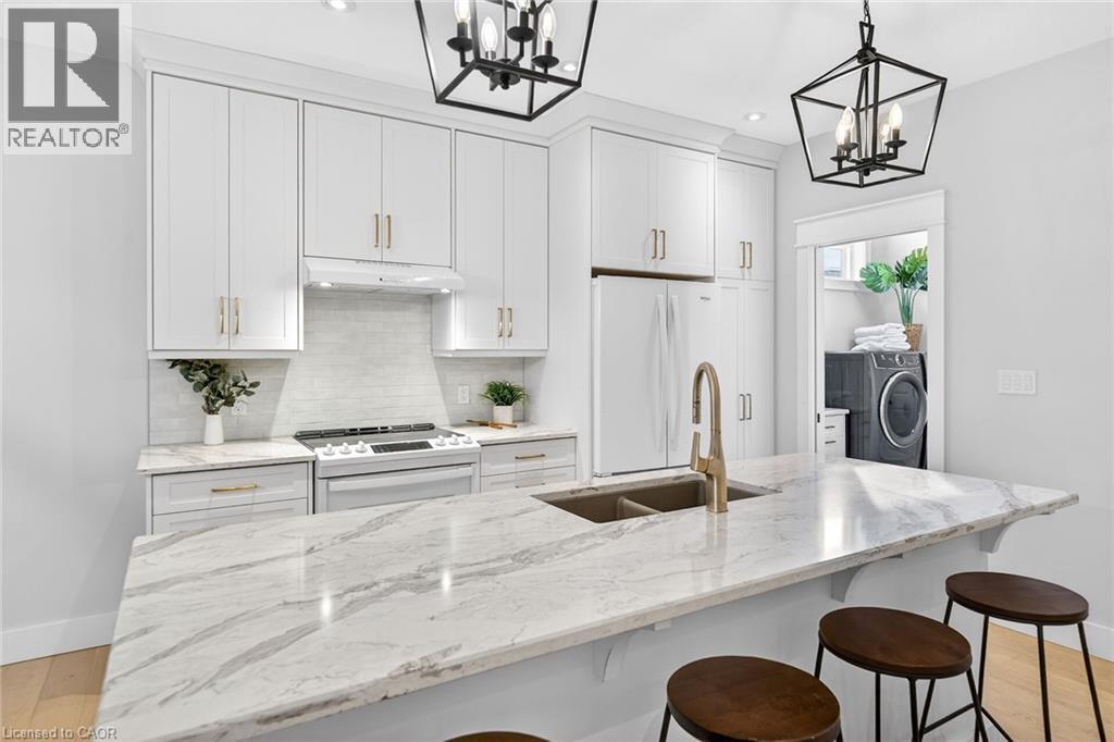 24 Craddock Boulevard Unit# 23, Jarvis, ON - Indoor Photo Showing Kitchen With Double Sink With Upgraded Kitchen