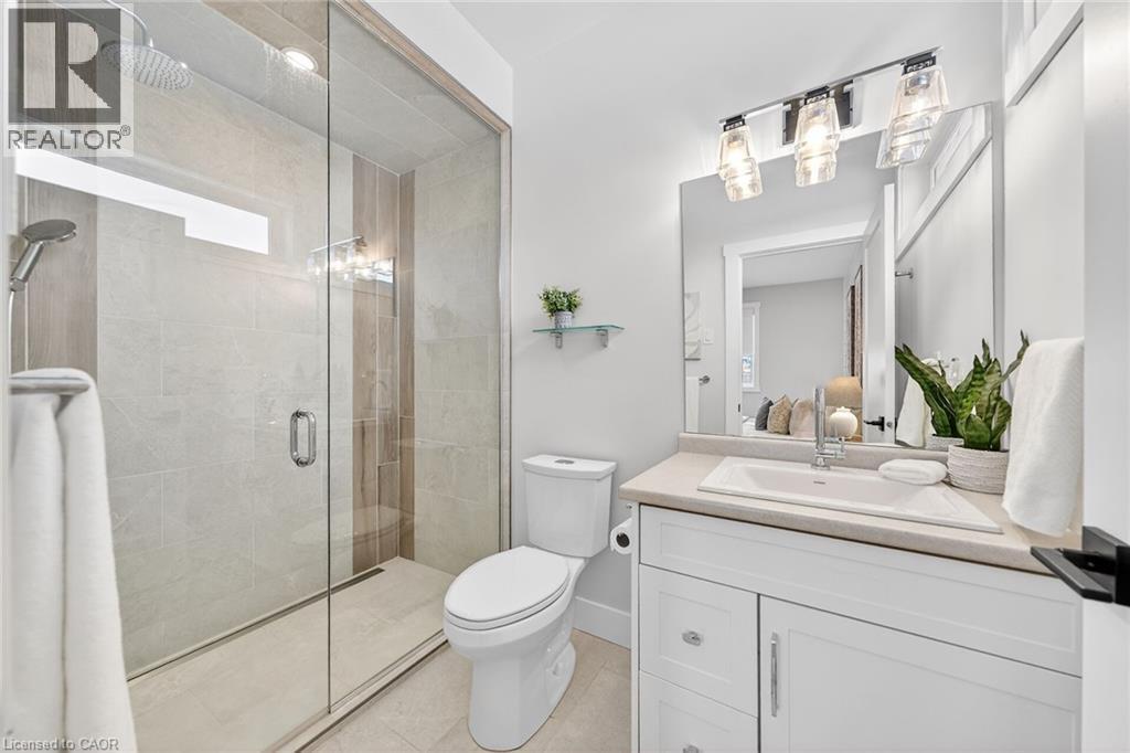 24 Craddock Boulevard Unit# 23, Jarvis, ON - Indoor Photo Showing Bathroom