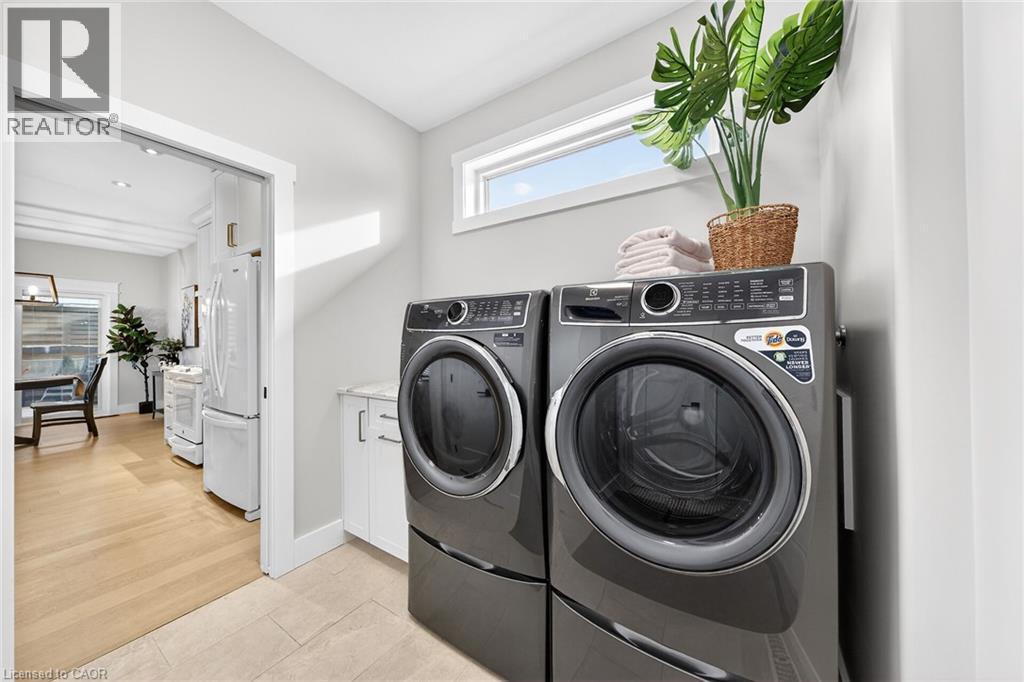 24 Craddock Boulevard Unit# 23, Jarvis, ON - Indoor Photo Showing Laundry Room