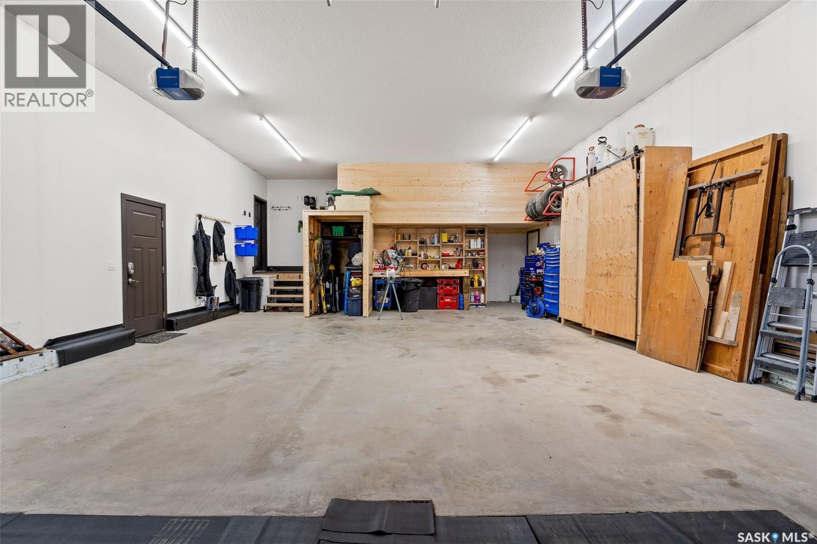 7 Pape Drive, Humboldt Lake, SK - Indoor Photo Showing Garage