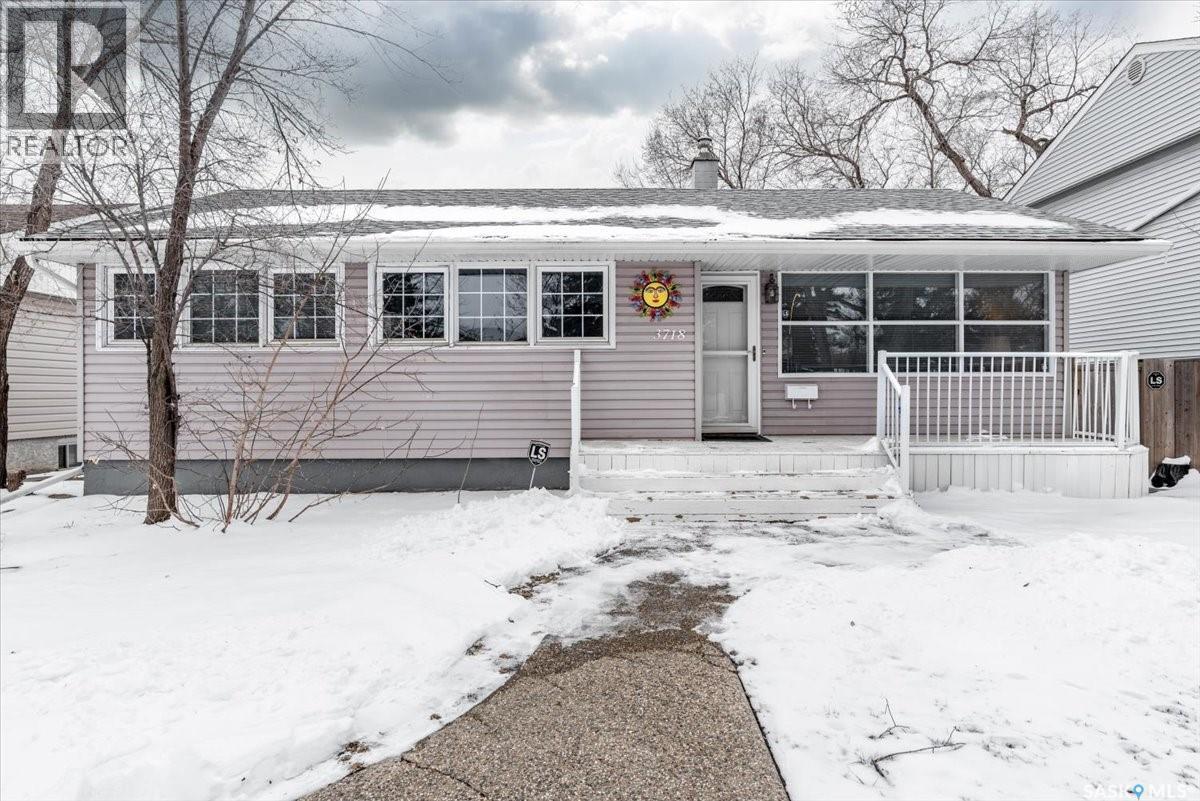 3718 Argyle Road, Regina, SK - Outdoor