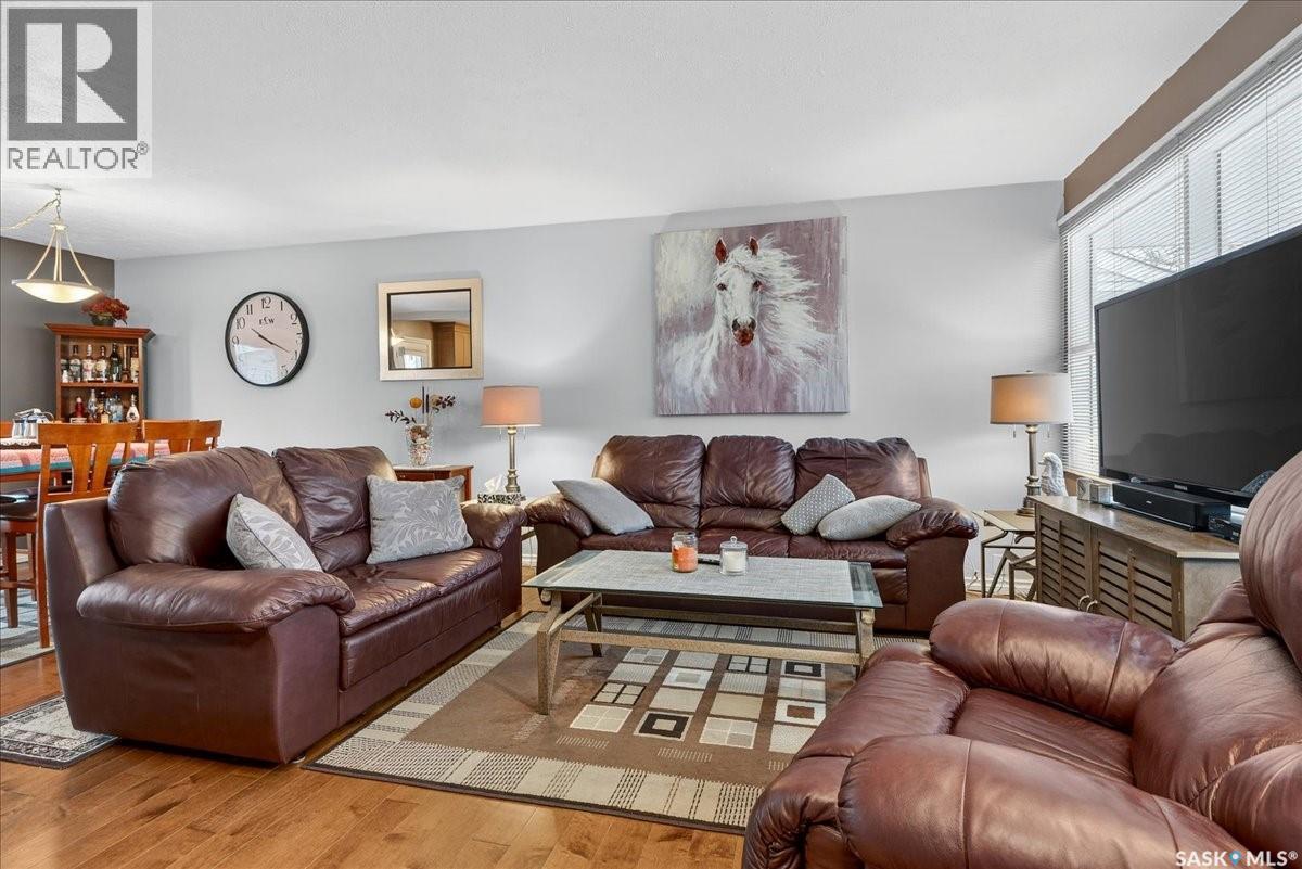 3718 Argyle Road, Regina, SK - Indoor Photo Showing Living Room