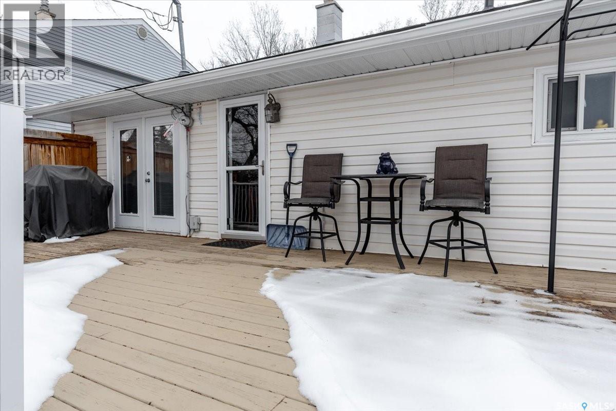 3718 Argyle Road, Regina, SK - Outdoor With Exterior