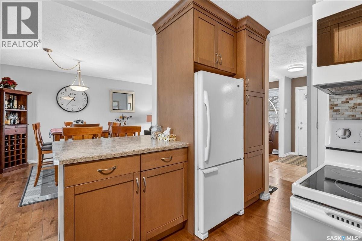 3718 Argyle Road, Regina, SK - Indoor Photo Showing Kitchen