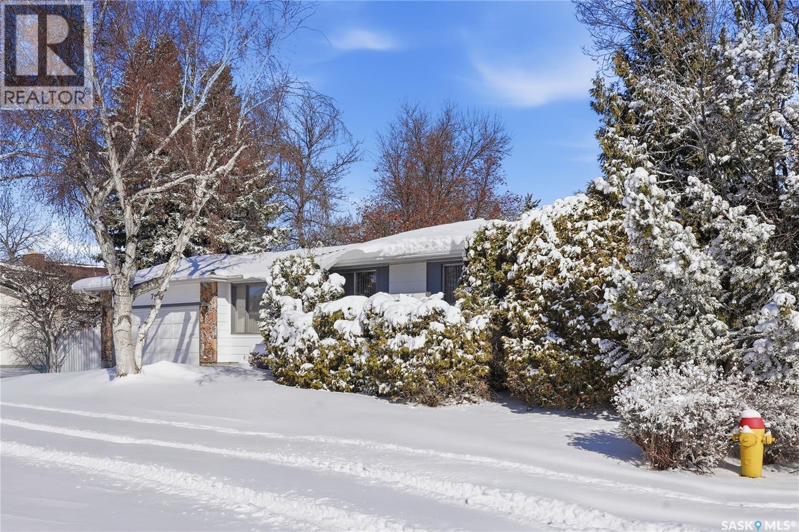 73 Champlin Crescent, Saskatoon, SK - Outdoor