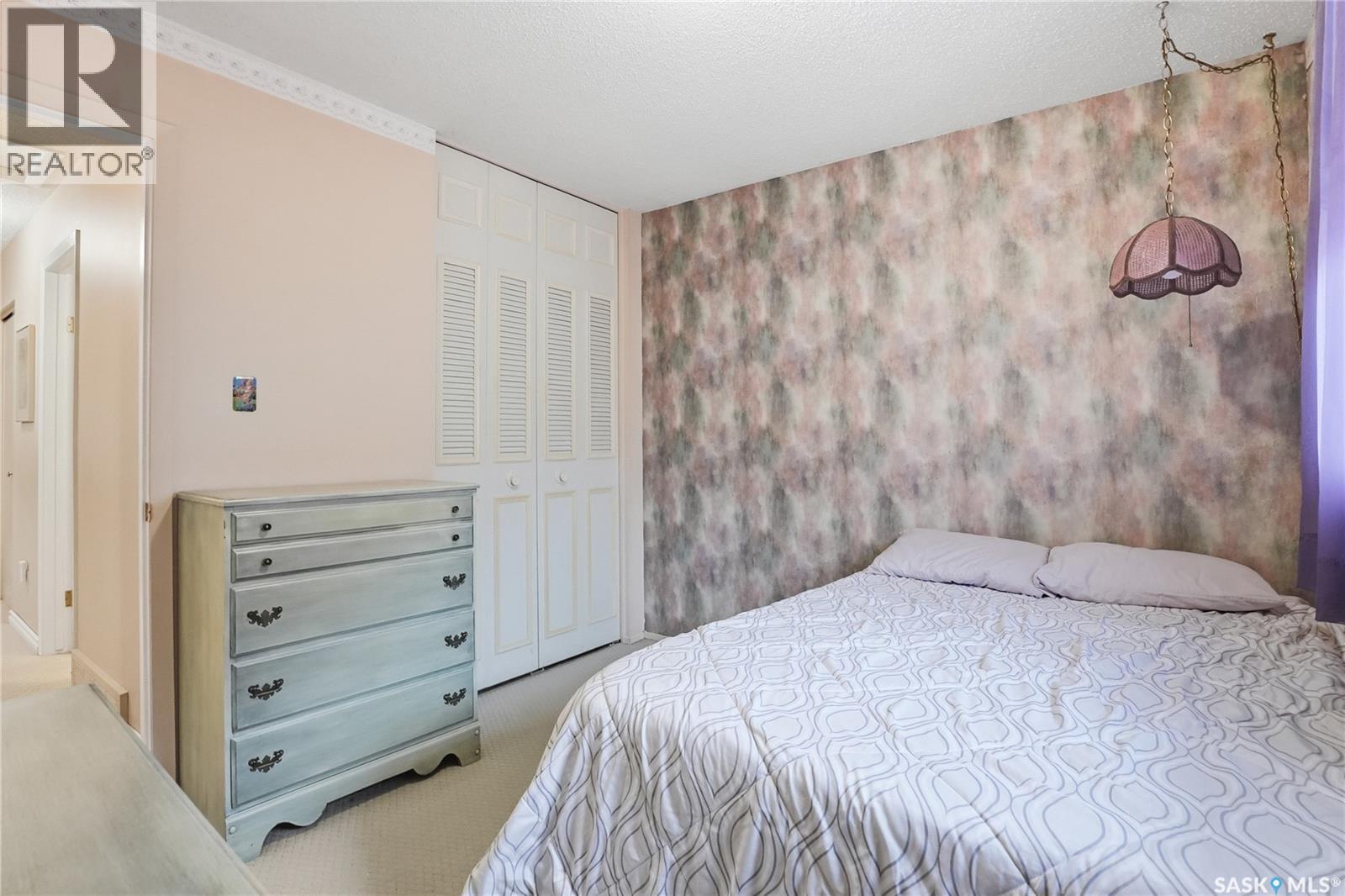73 Champlin Crescent, Saskatoon, SK - Indoor Photo Showing Bedroom