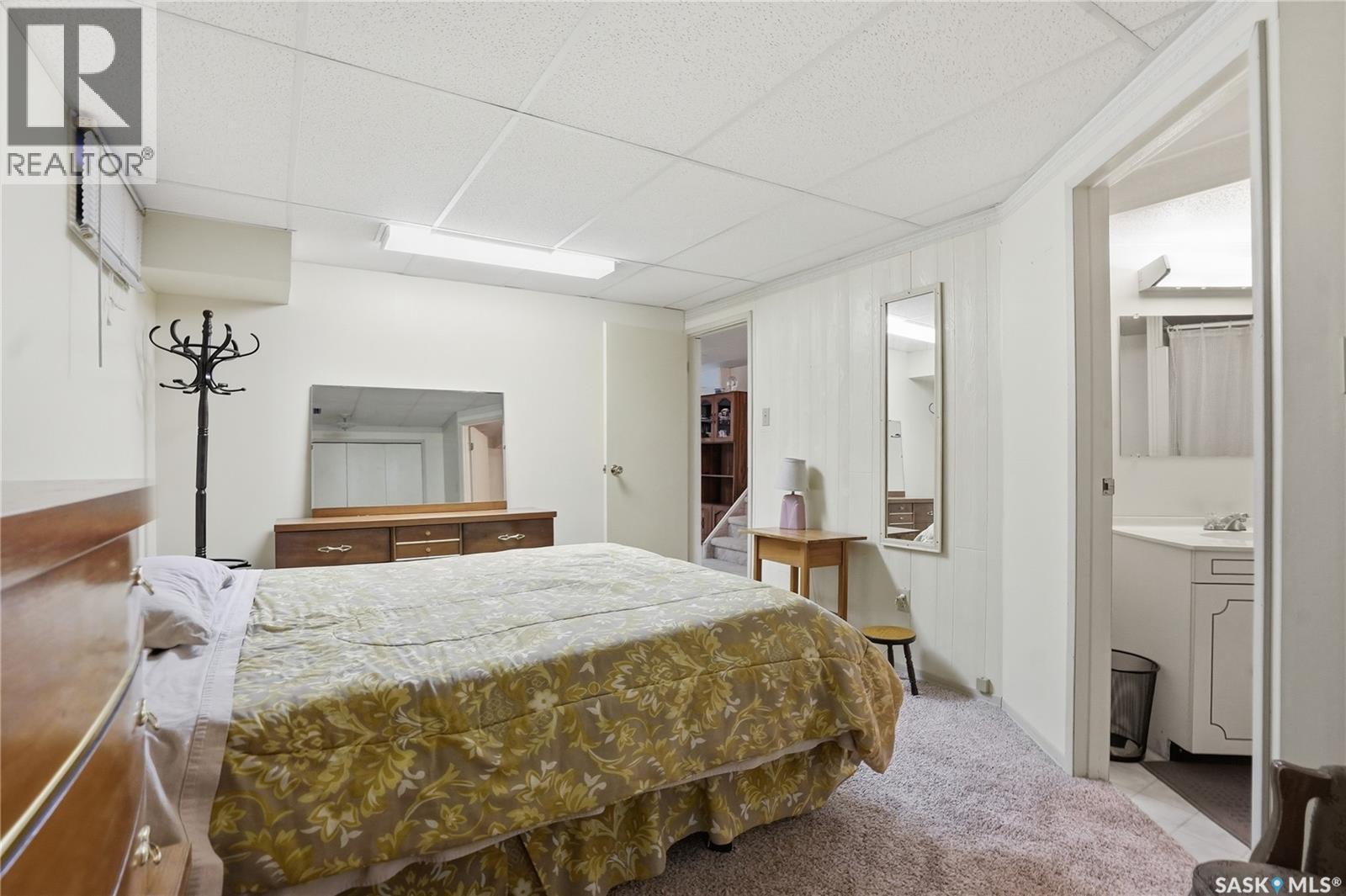 73 Champlin Crescent, Saskatoon, SK - Indoor Photo Showing Bedroom