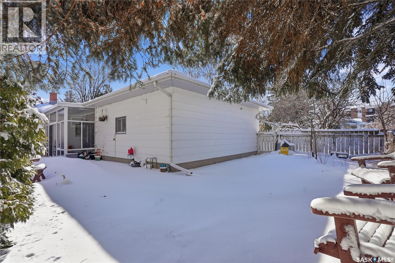 73 Champlin Crescent, Saskatoon, SK - Outdoor