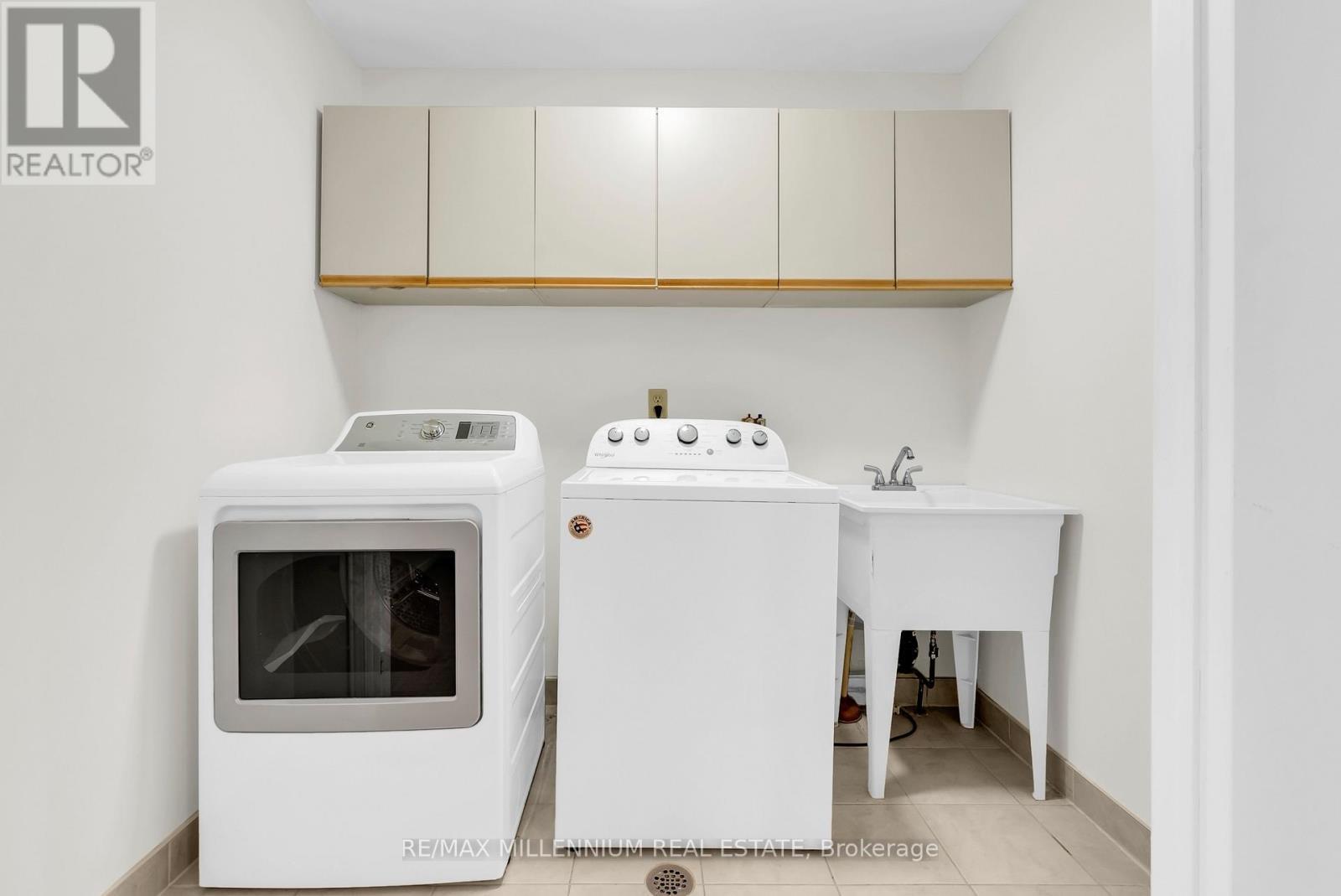 20 Kesteven Crescent, Brampton, ON - Indoor Photo Showing Laundry Room