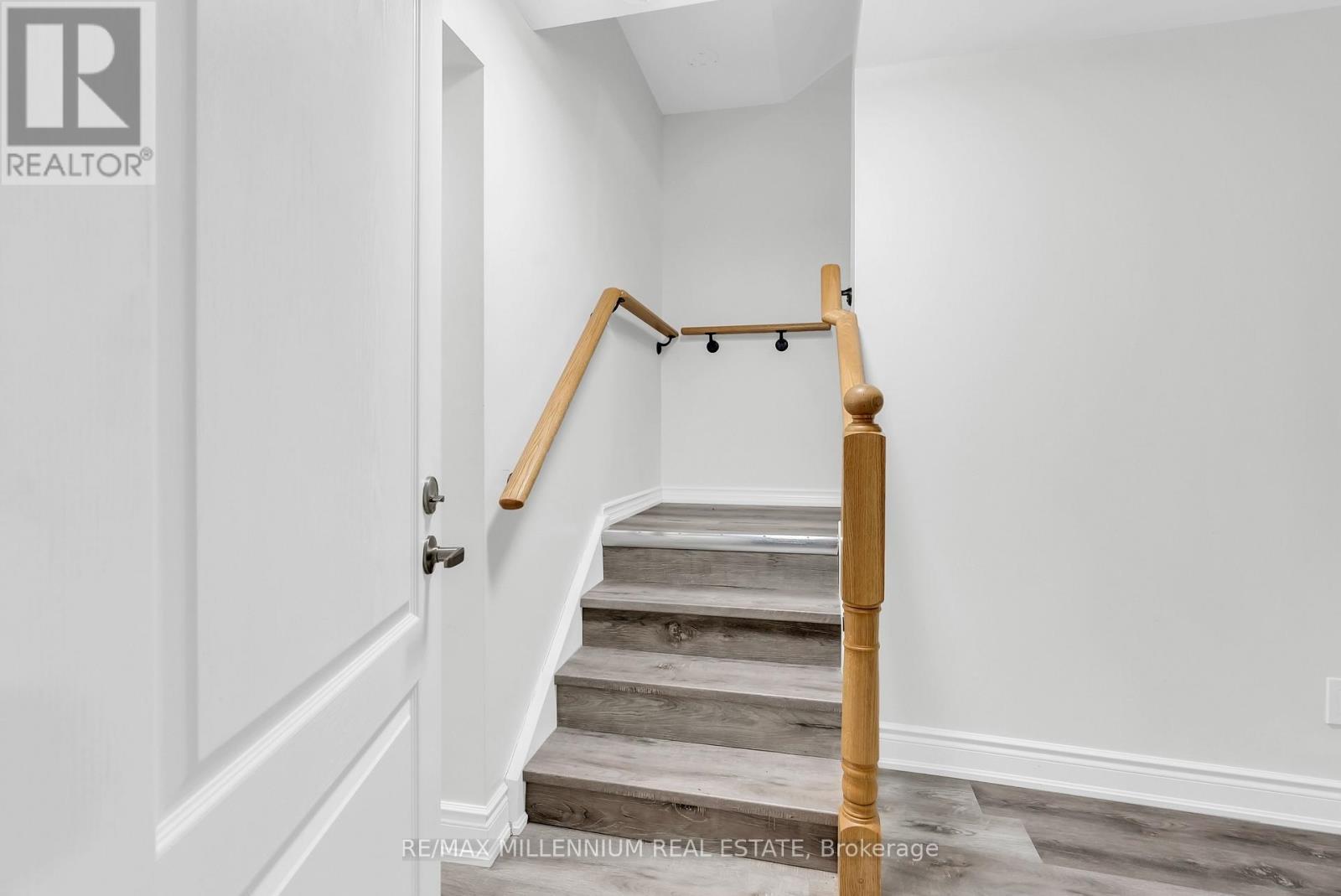 20 Kesteven Crescent, Brampton, ON - Indoor Photo Showing Other Room