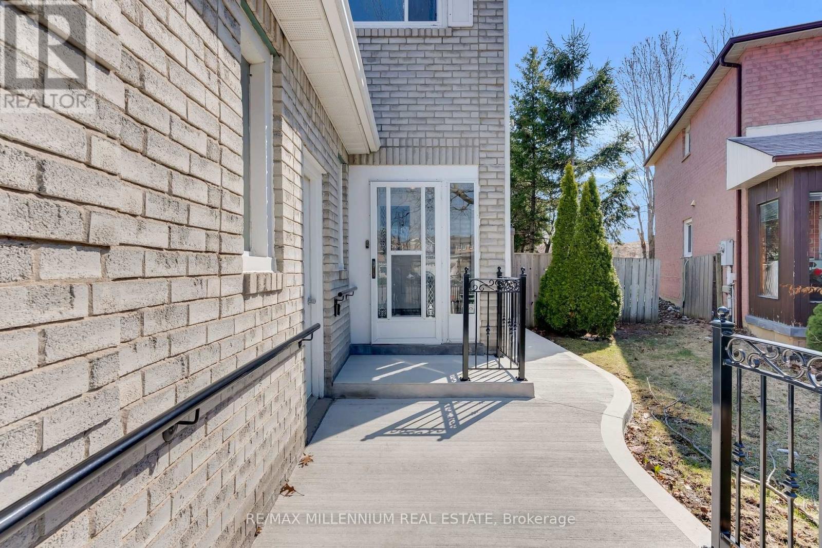 20 Kesteven Crescent, Brampton, ON - Outdoor