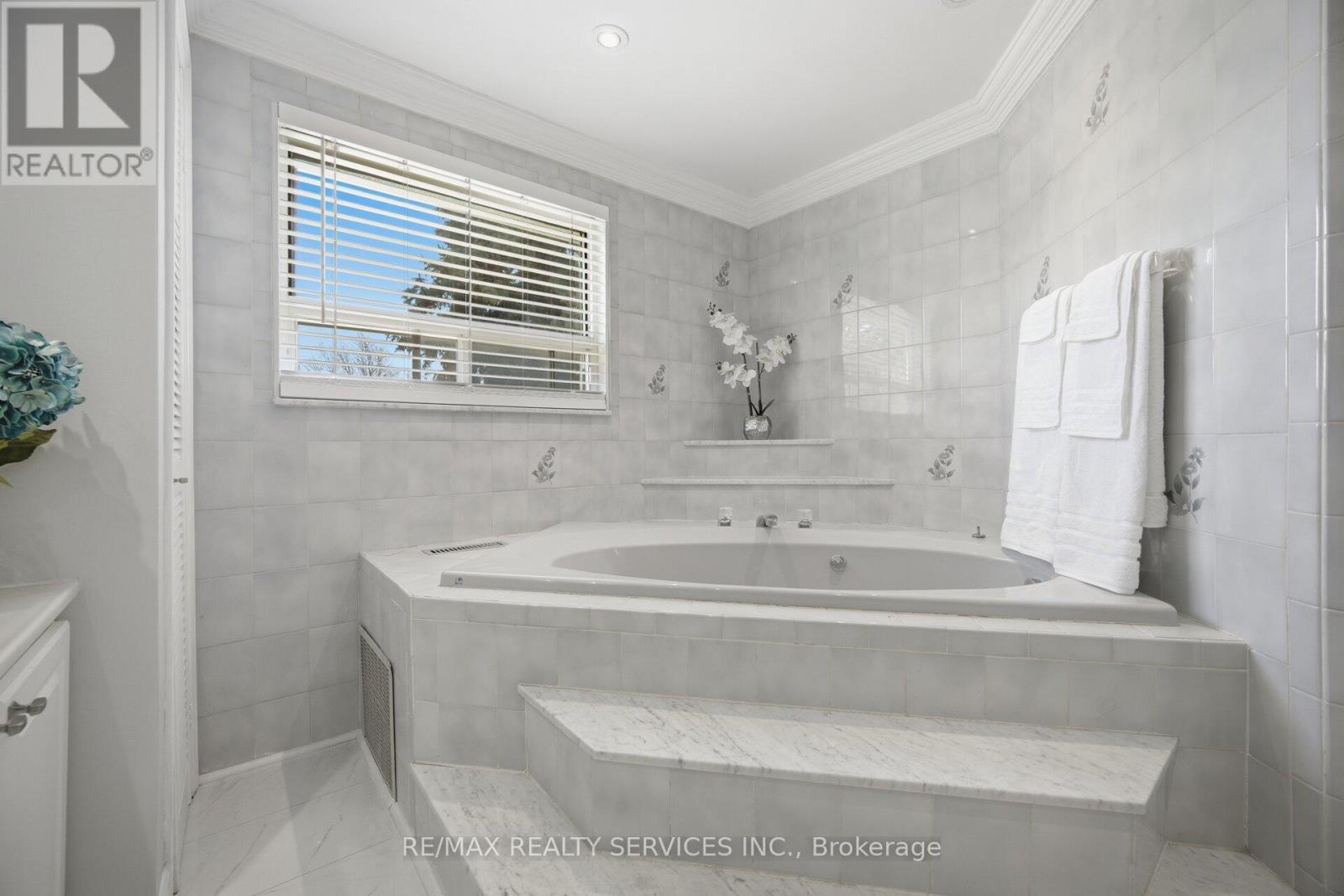 68 Elgin Drive, Brampton, ON - Indoor Photo Showing Bathroom