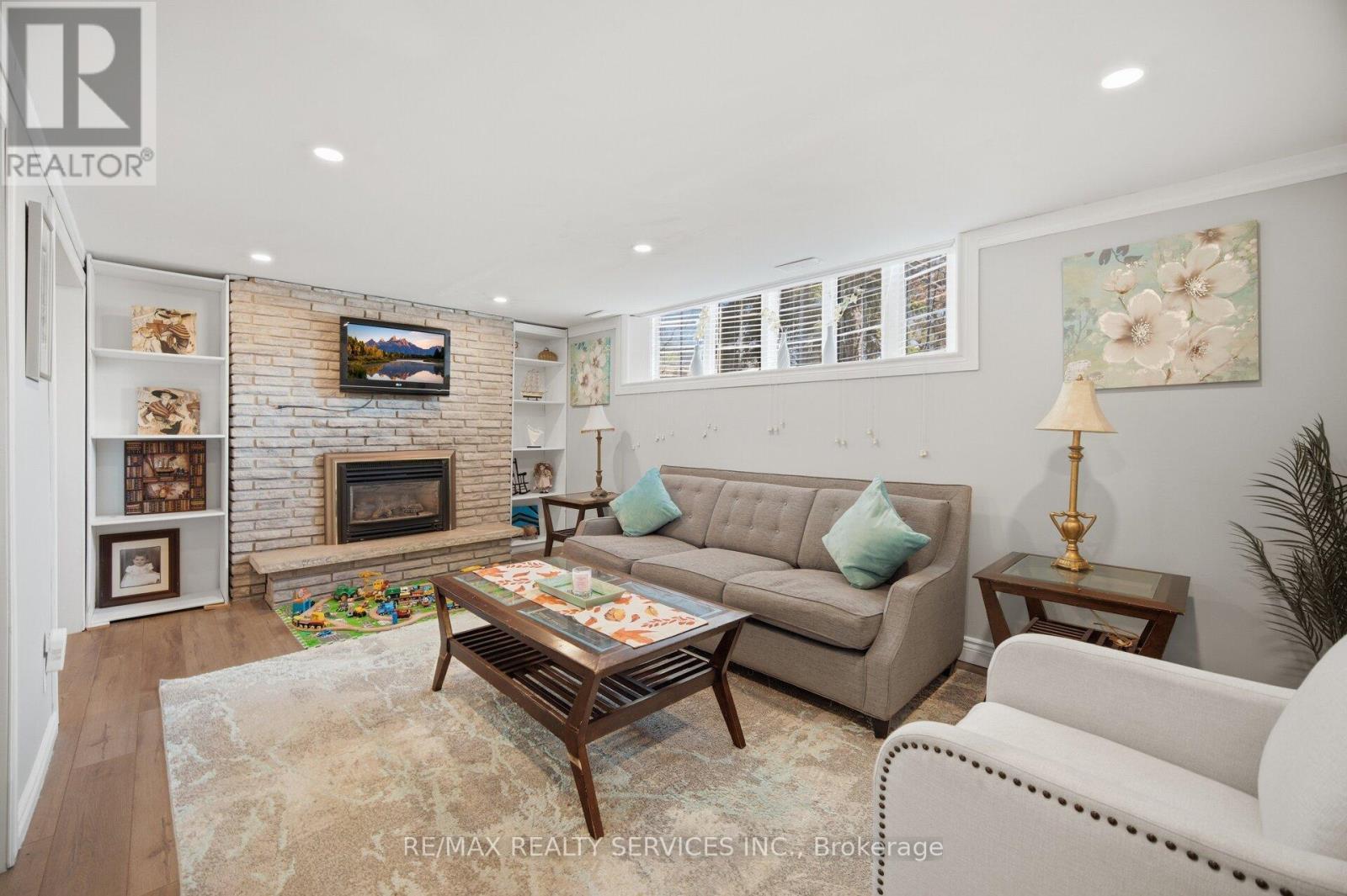 68 Elgin Drive, Brampton, ON - Indoor Photo Showing Living Room With Fireplace