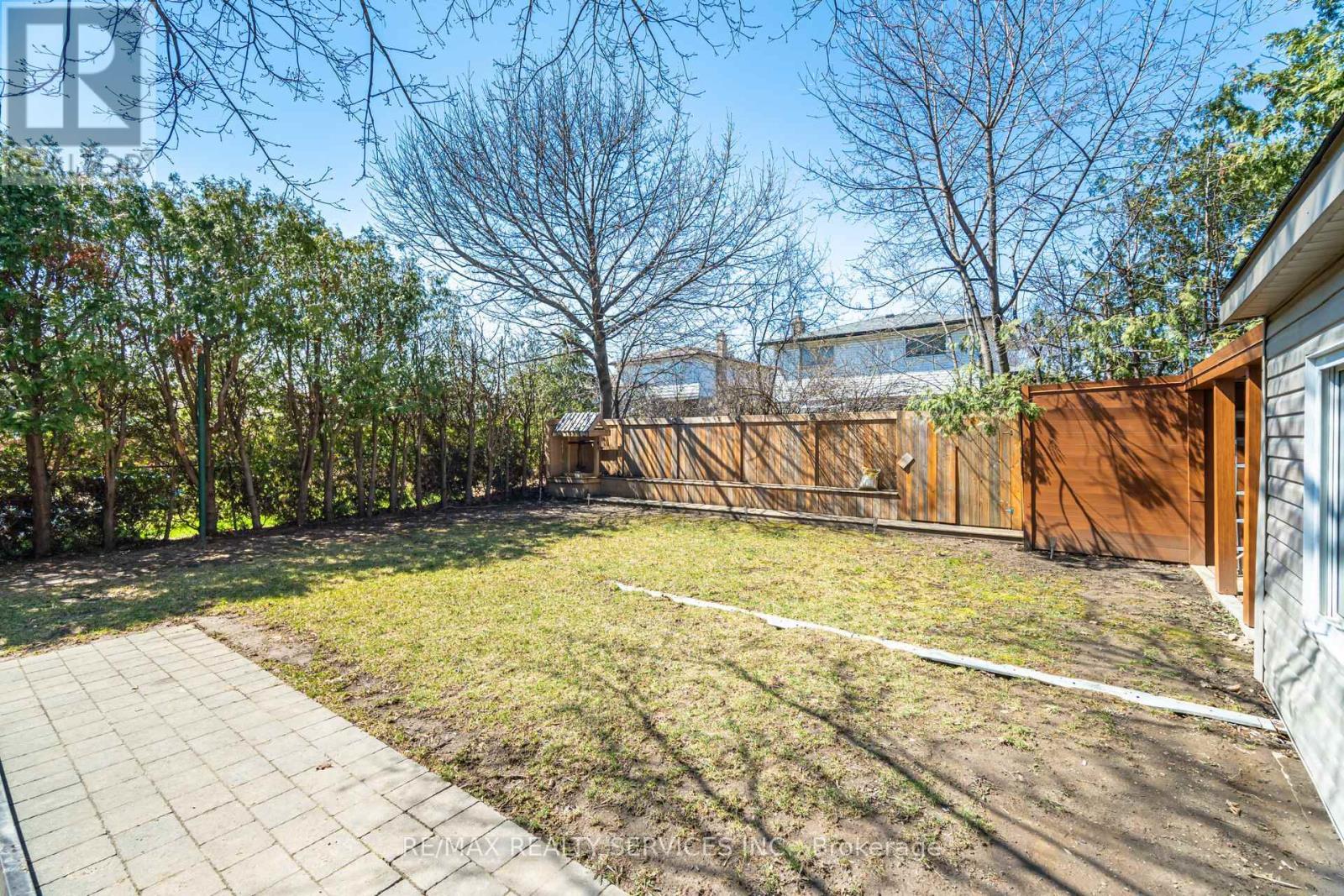 68 Elgin Drive, Brampton, ON - Outdoor