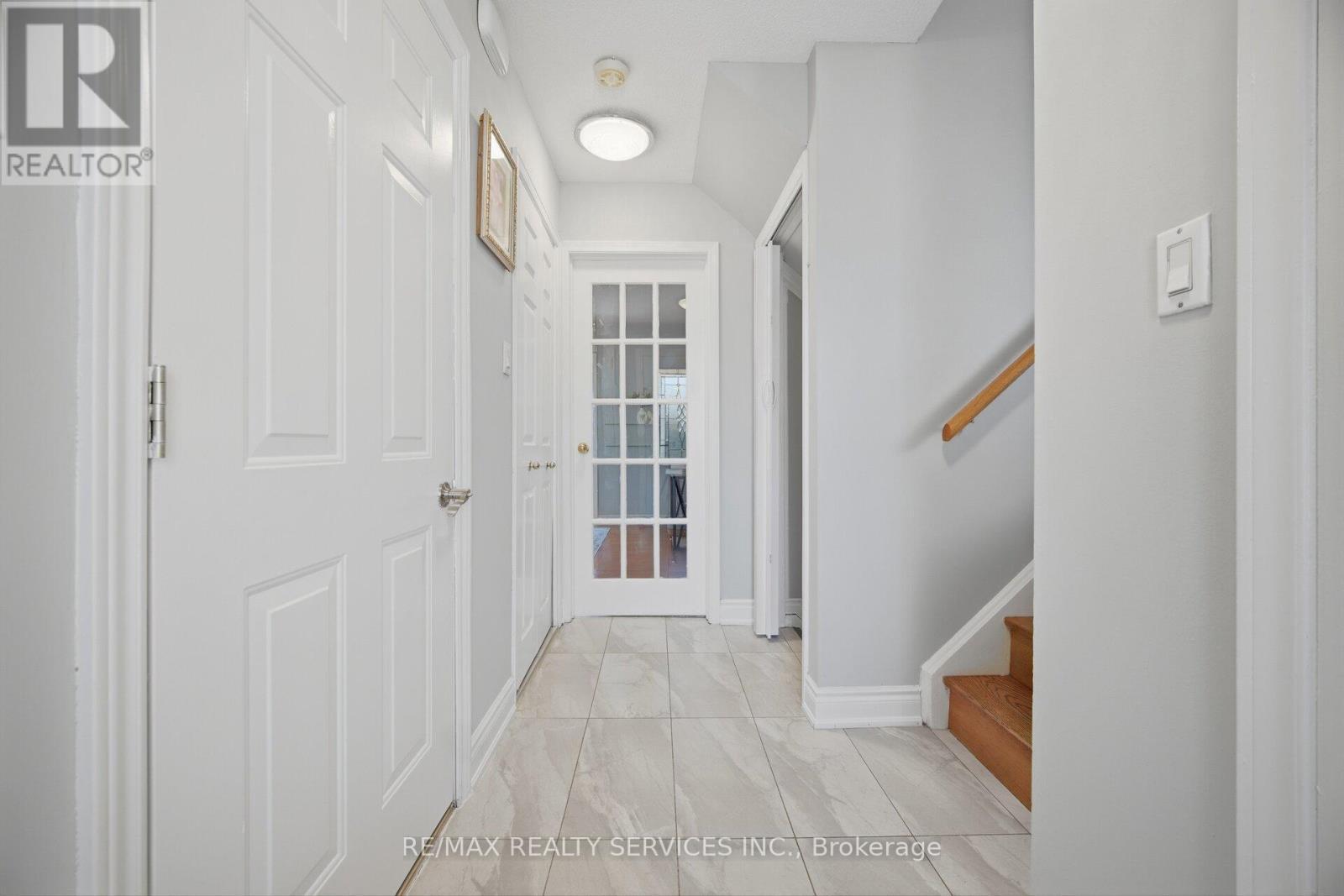 68 Elgin Drive, Brampton, ON - Indoor Photo Showing Other Room