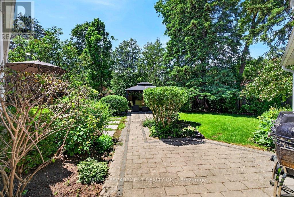 2119 Paisley Avenue, Burlington, ON - Outdoor