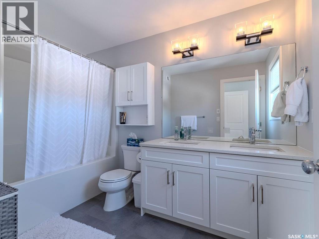 114 Germain Court, Saskatoon, SK - Indoor Photo Showing Bathroom