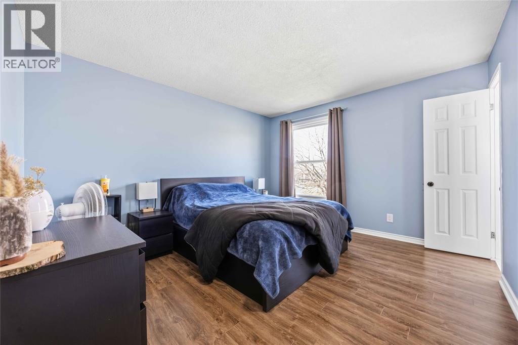 342 Willow Crescent, St Clair, ON - Indoor Photo Showing Bedroom