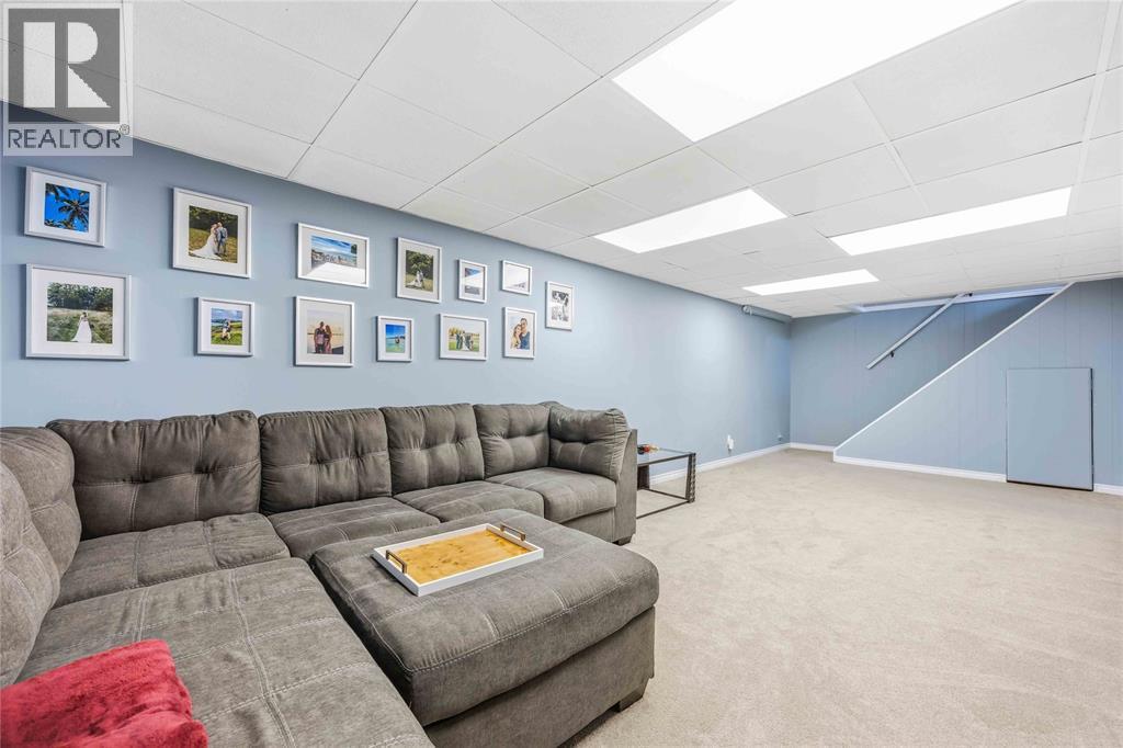 342 Willow Crescent, St Clair, ON - Indoor