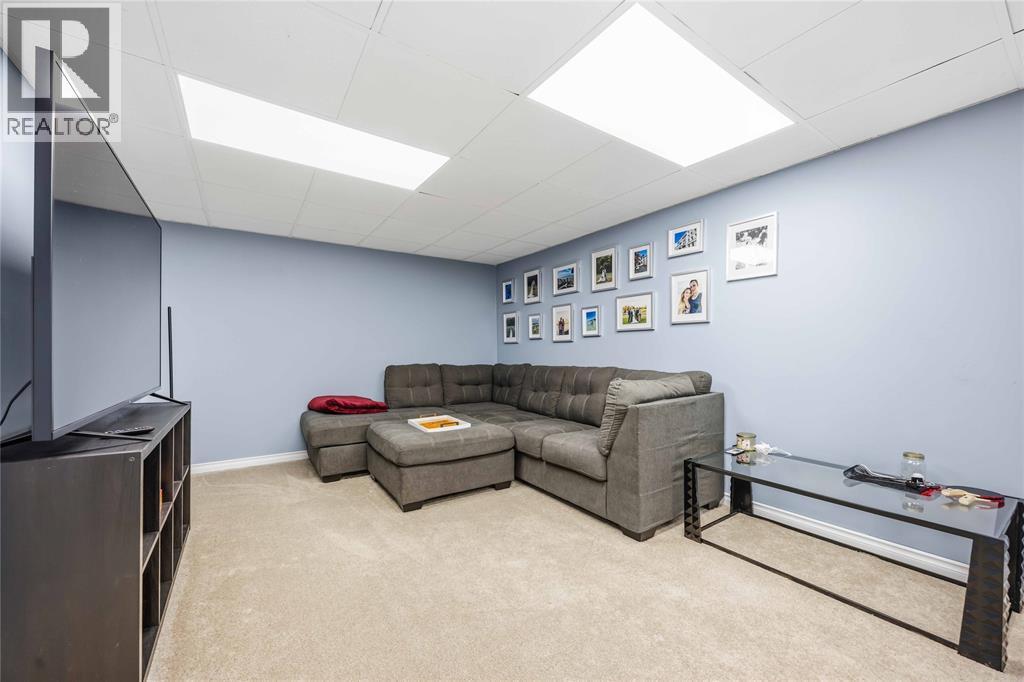 342 Willow Crescent, St Clair, ON - Indoor