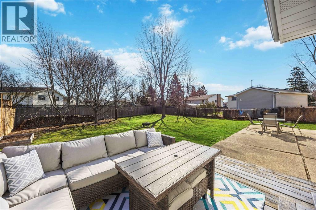 342 Willow Crescent, St Clair, ON - Outdoor With Deck Patio Veranda