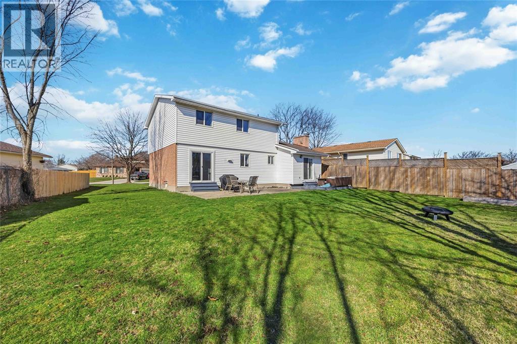 342 Willow Crescent, St Clair, ON - Outdoor