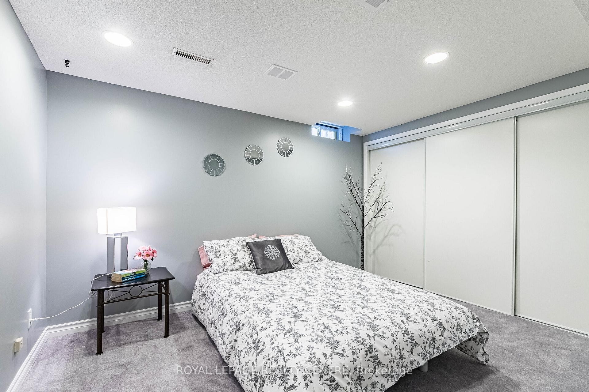 3026 Dalehurst Drive, Mississauga, ON - Indoor Photo Showing Bedroom