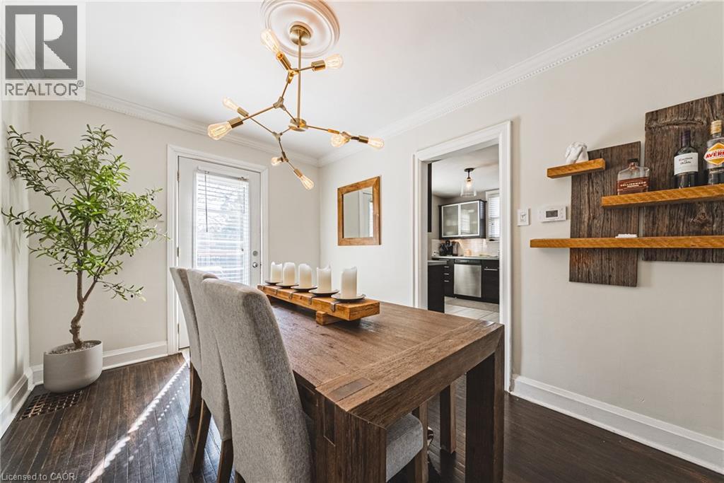 239 Rosewood Road, Hamilton, ON - Indoor Photo Showing Dining Room
