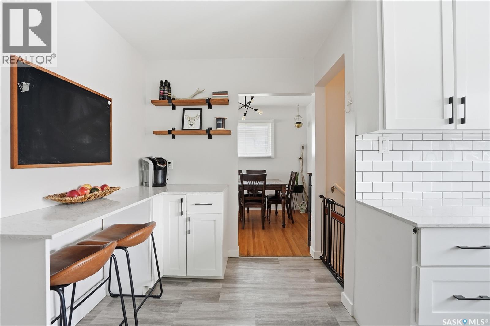 15 Stewart Avenue, Saskatoon, SK - Indoor