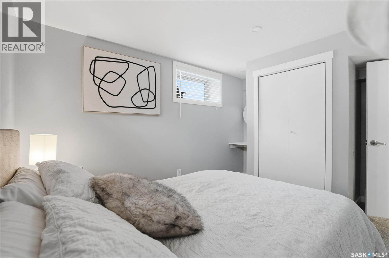 15 Stewart Avenue, Saskatoon, SK - Indoor Photo Showing Bedroom