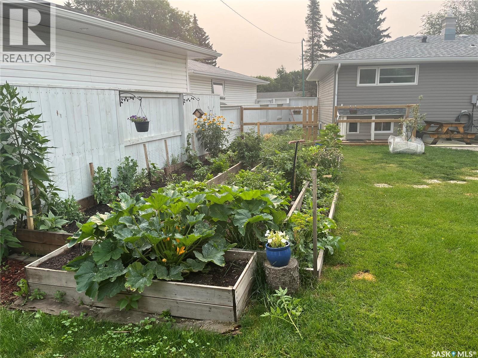 15 Stewart Avenue, Saskatoon, SK - Outdoor