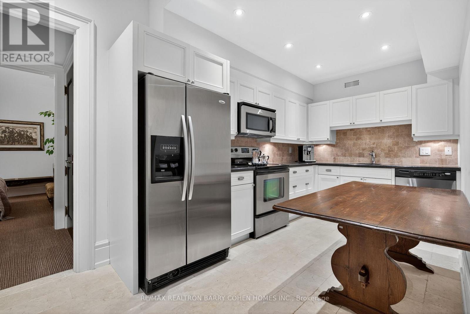 76 Arjay Crescent, Toronto, ON - Indoor Photo Showing Kitchen