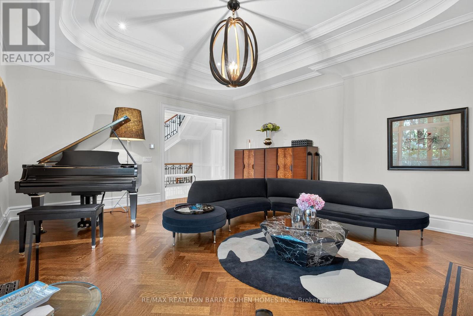 76 Arjay Crescent, Toronto, ON - Indoor