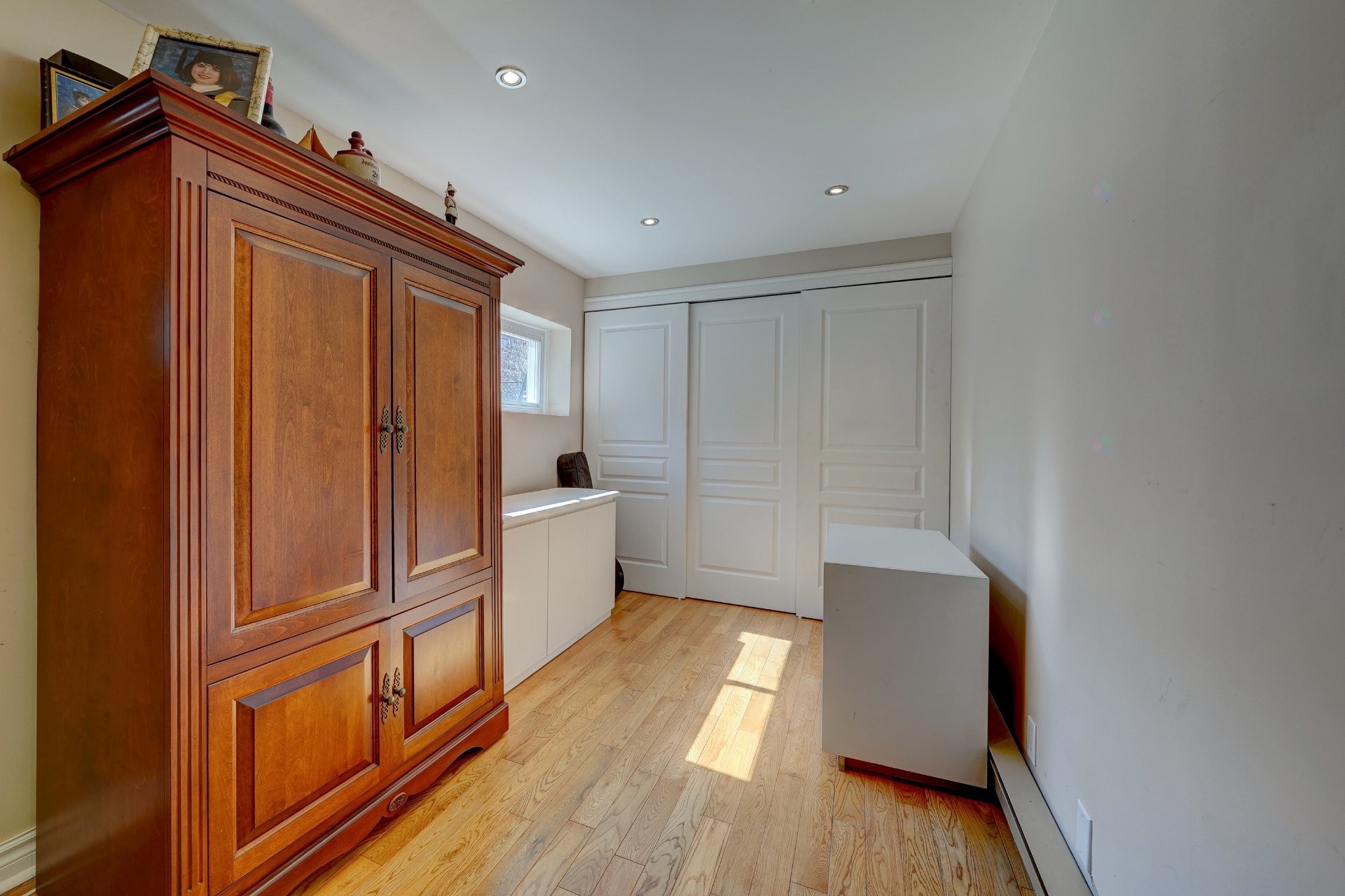 Salle familiale - 2525 - 2535 Av. D'Athènes, Brossard, QC - Indoor Photo Showing Other Room