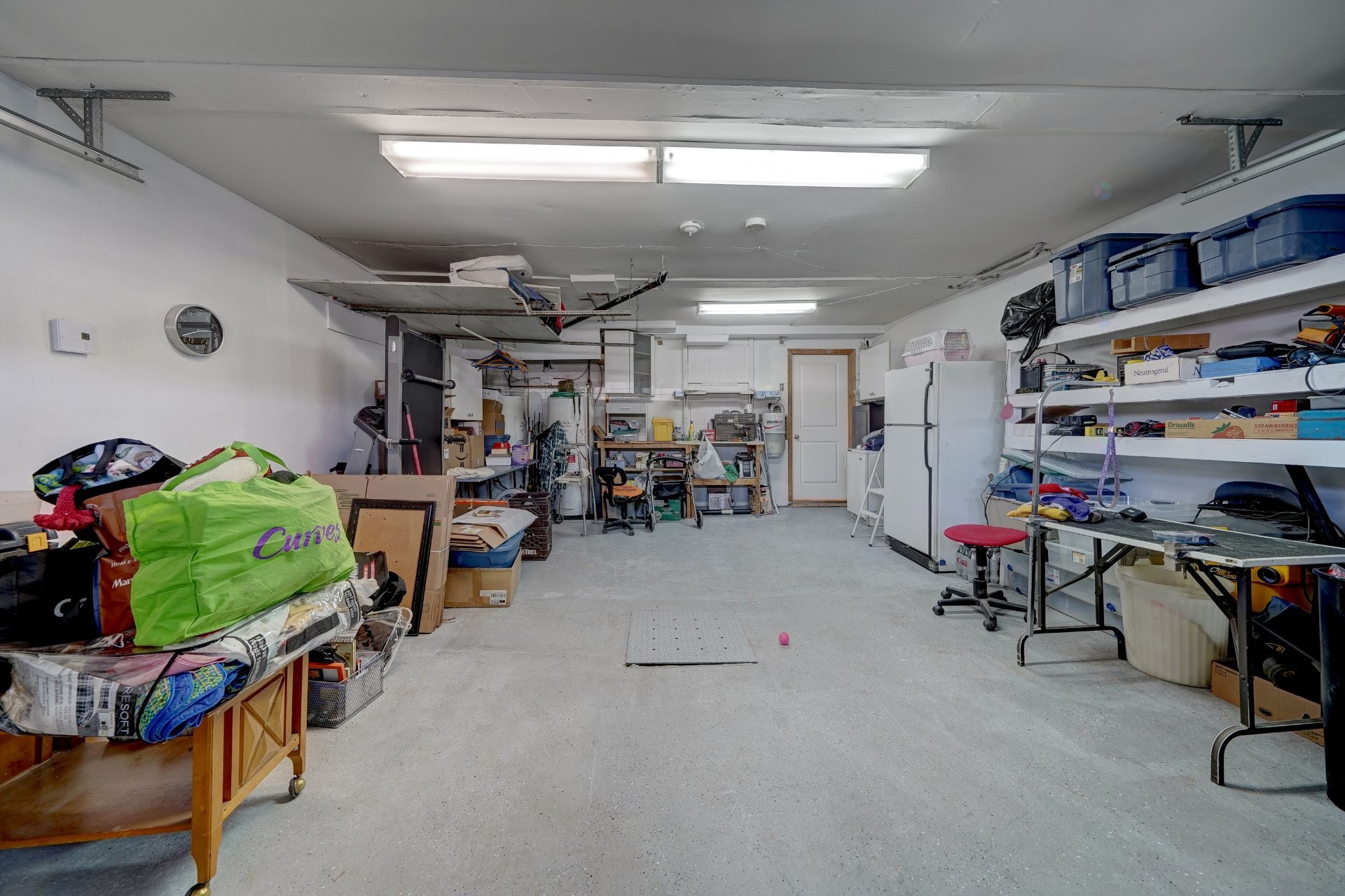 Garage - 2525 - 2535 Av. D'Athènes, Brossard, QC - Indoor Photo Showing Garage