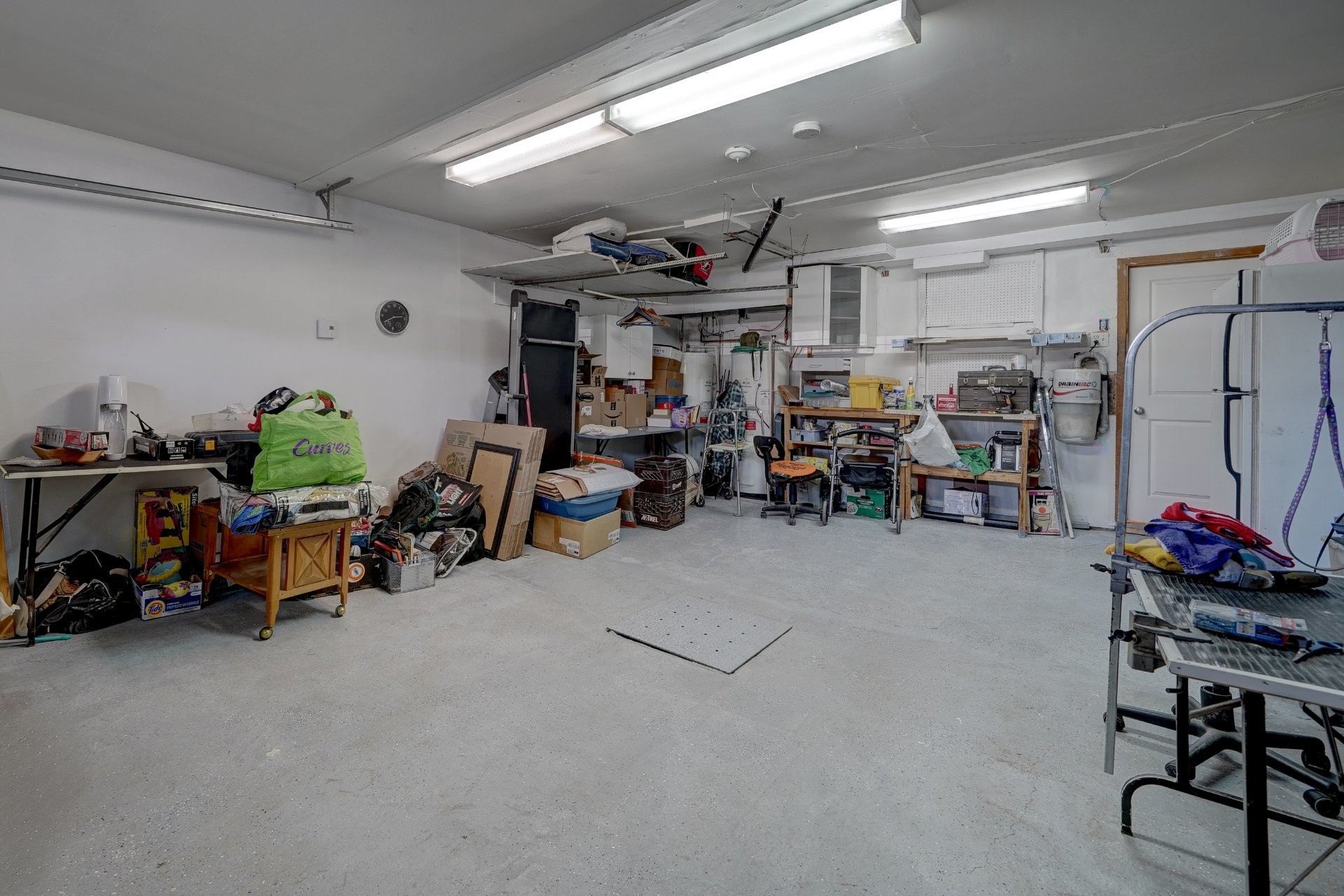 Garage - 2525 - 2535 Av. D'Athènes, Brossard, QC - Indoor Photo Showing Garage