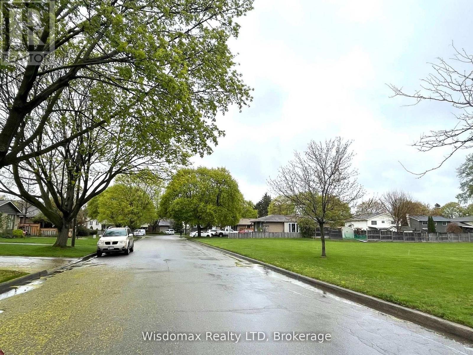 7 Greenmeadow Court, St. Catharines (Fairview), ON - Outdoor With View