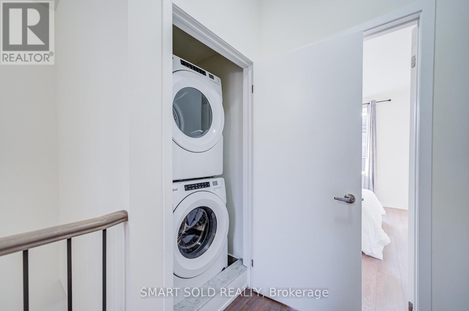 25 Origin Way, Vaughan, ON - Indoor Photo Showing Laundry Room