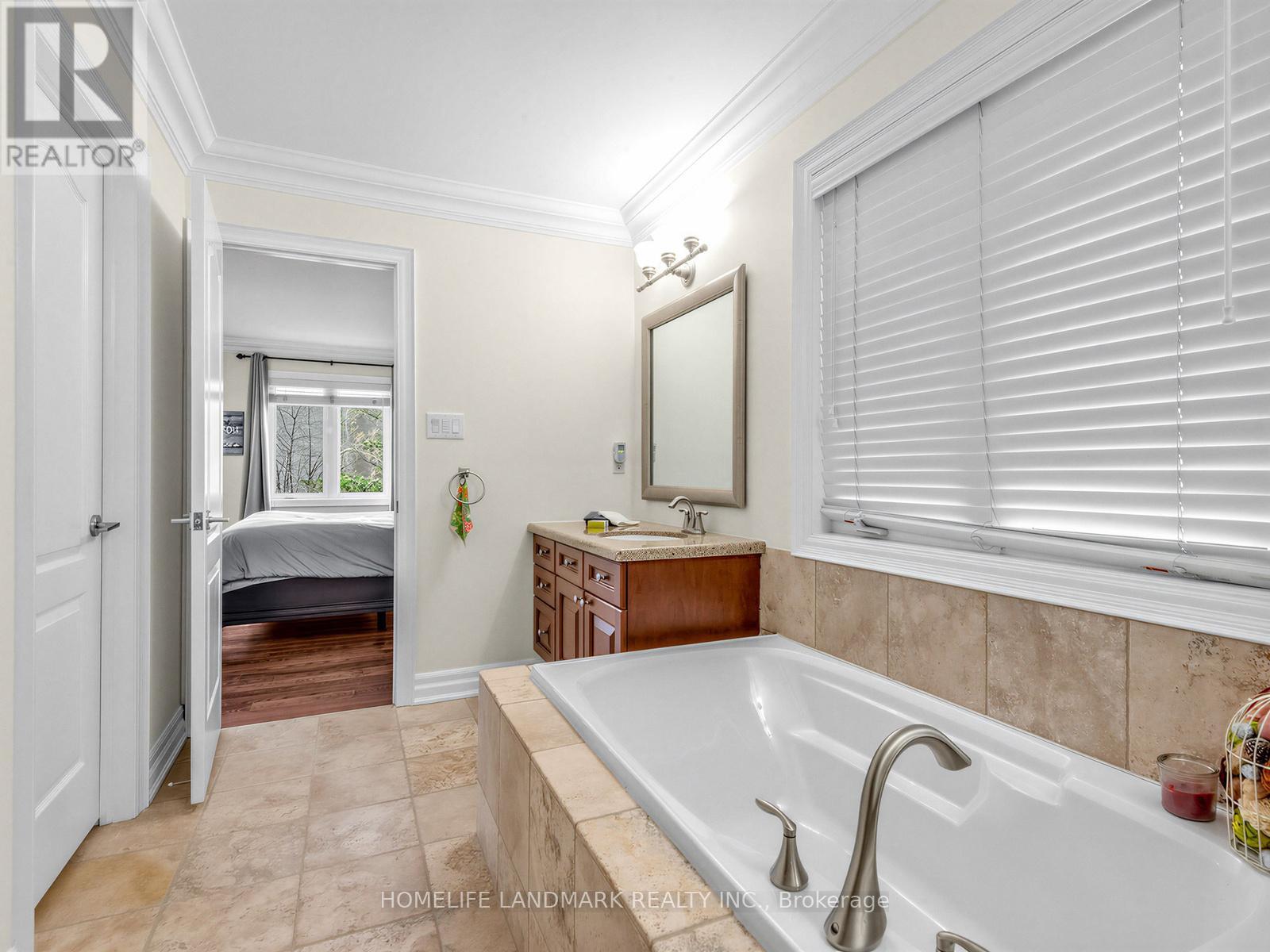 59 Black Walnut Crescent, Richmond Hill, ON - Indoor Photo Showing Bathroom