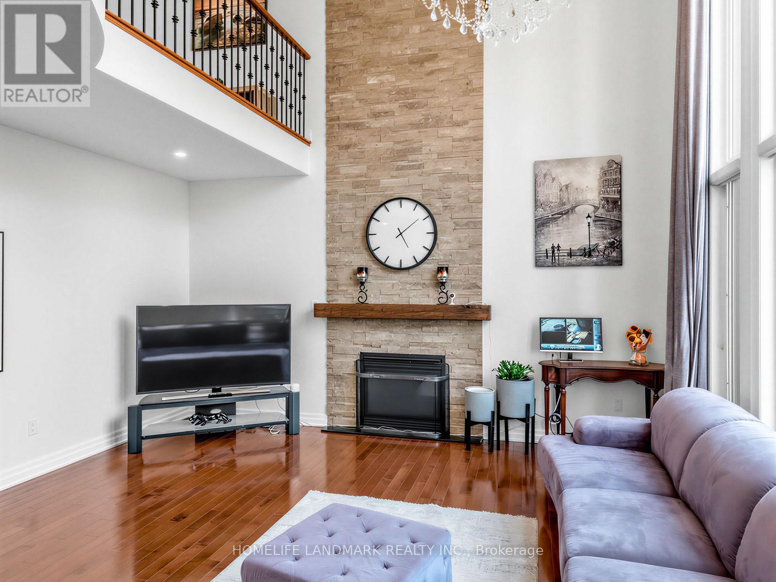 59 Black Walnut Crescent, Richmond Hill, ON - Indoor Photo Showing Living Room With Fireplace