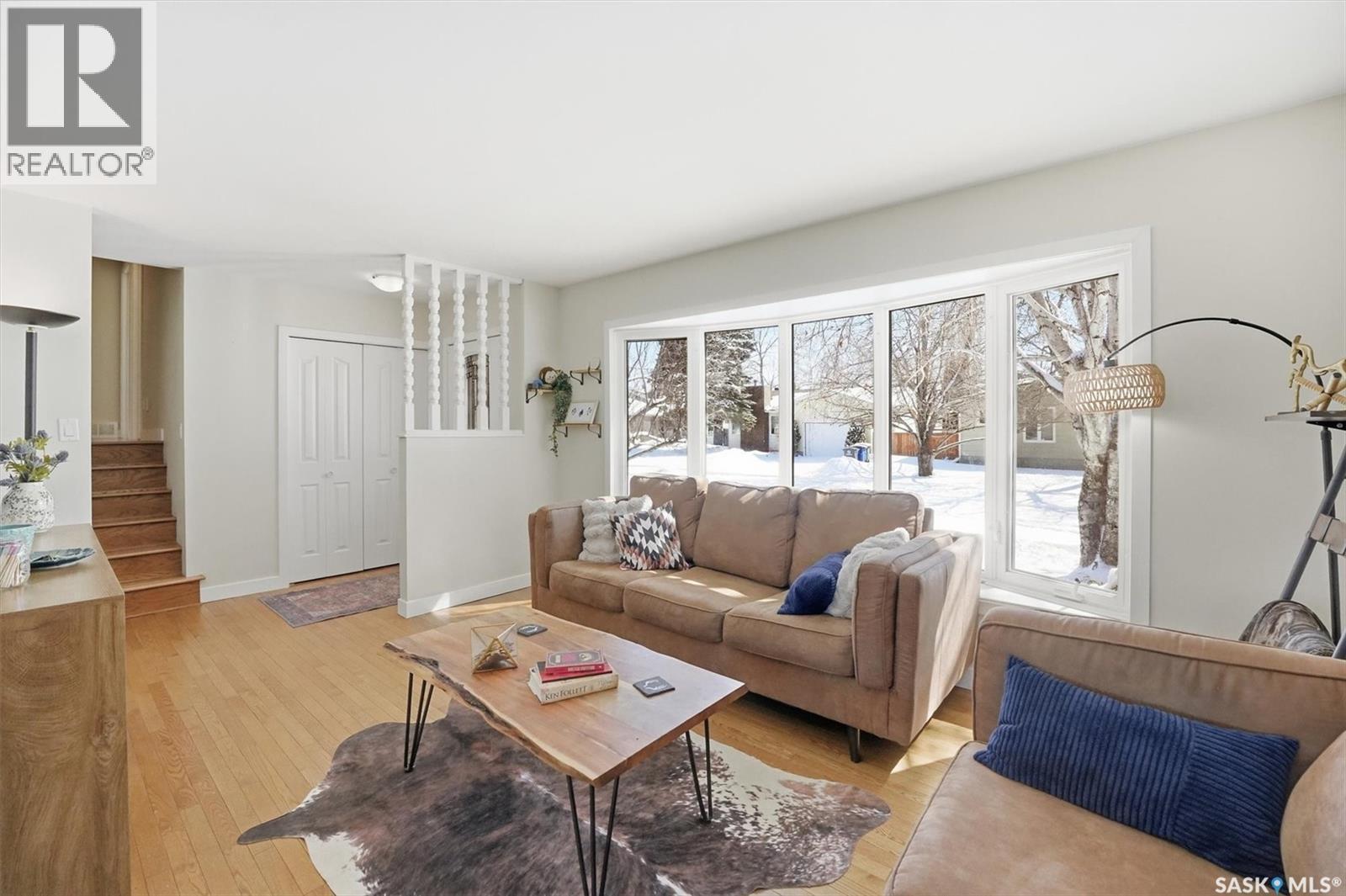266 Chitek Terrace, Saskatoon, SK - Indoor Photo Showing Living Room