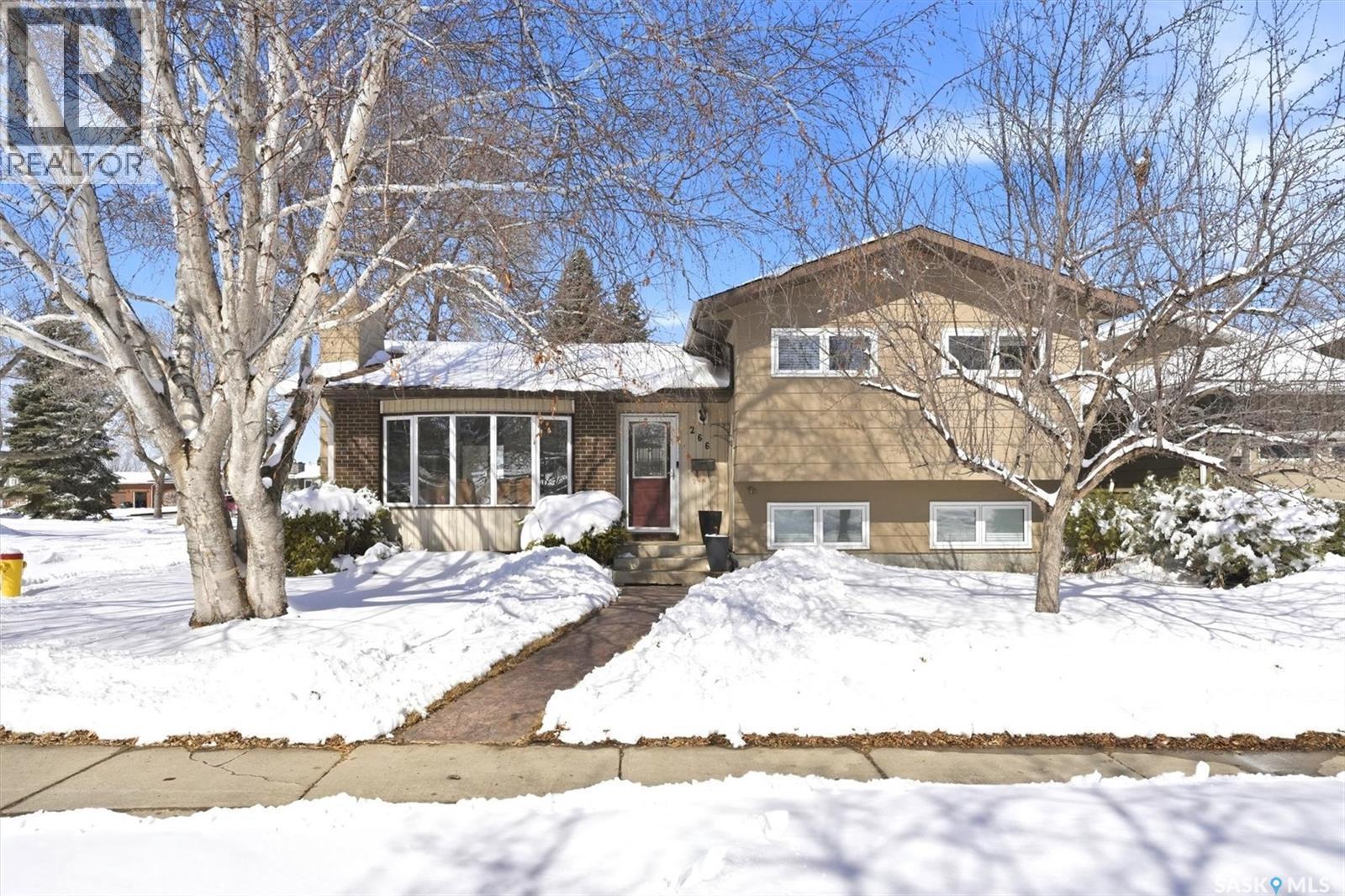 266 Chitek Terrace, Saskatoon, SK - Outdoor