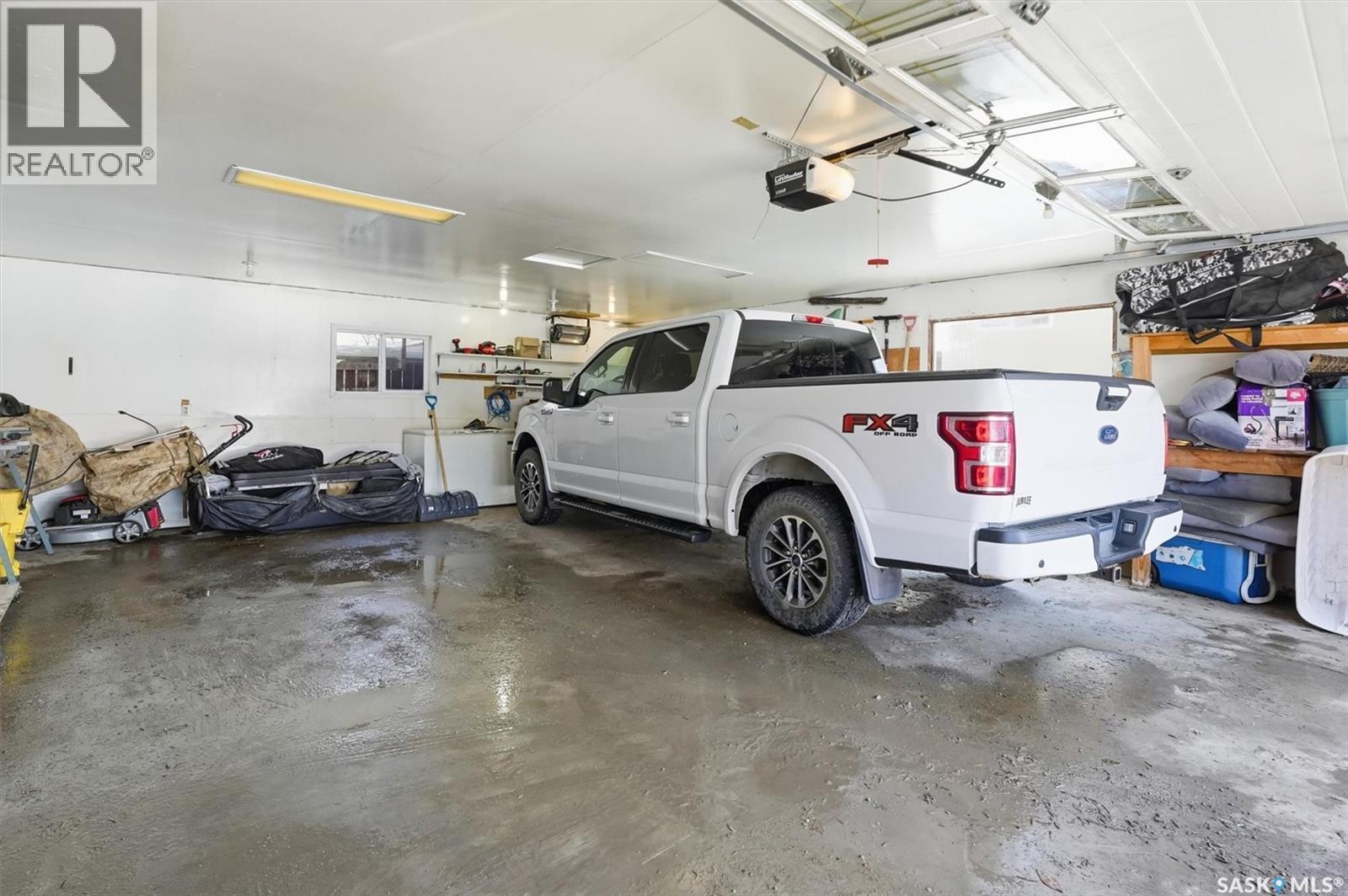 266 Chitek Terrace, Saskatoon, SK - Indoor Photo Showing Garage