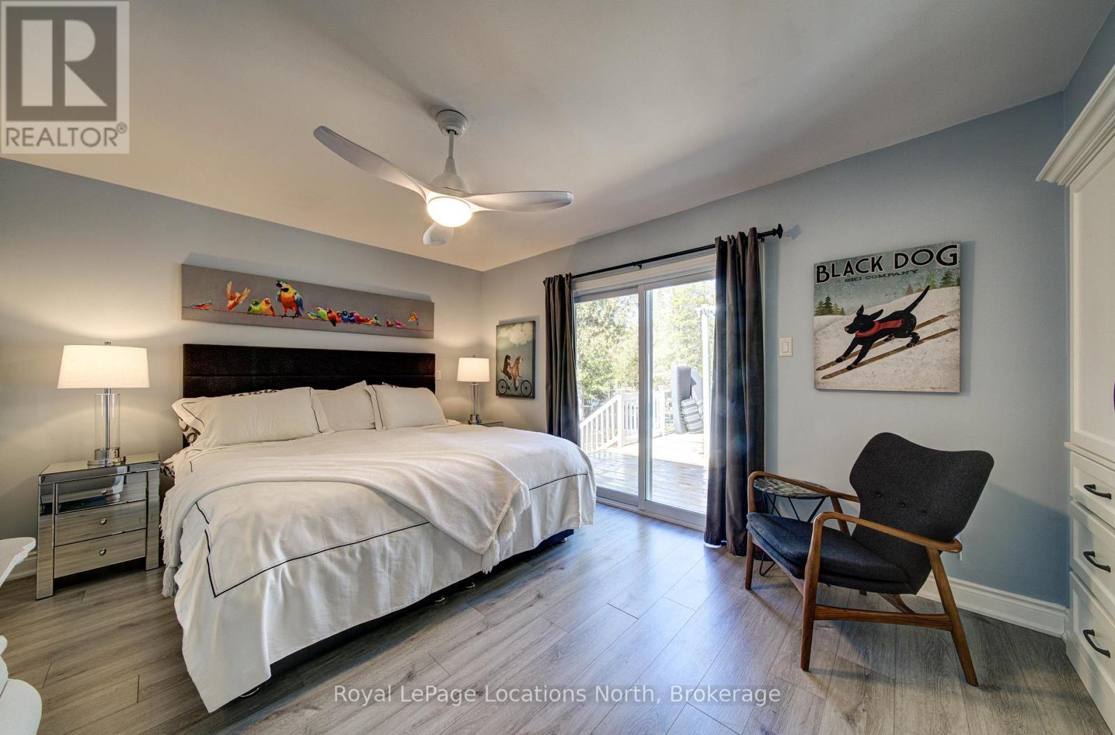 2 Maplewood Drive, Tiny, ON - Indoor Photo Showing Bedroom