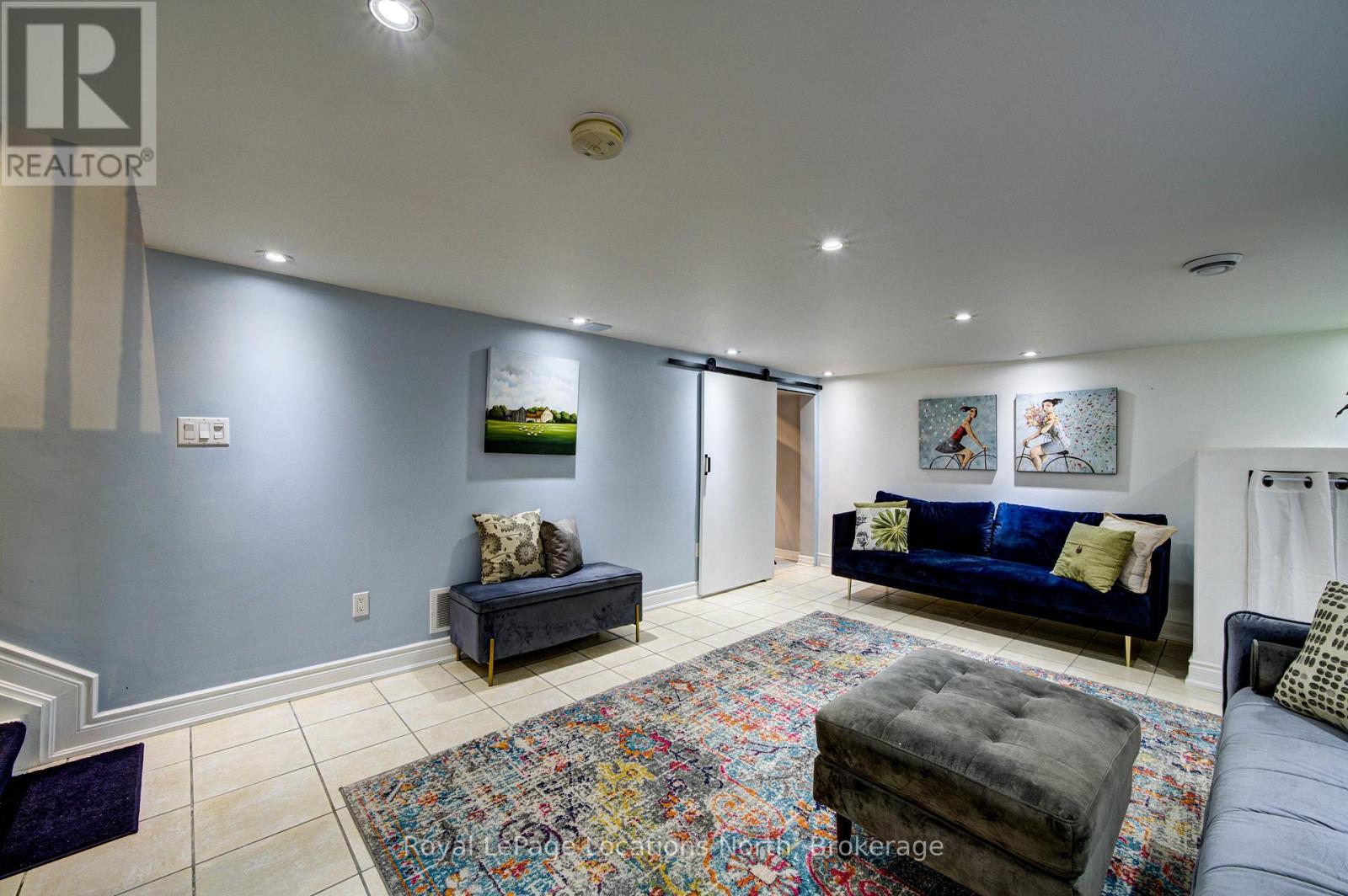 2 Maplewood Drive, Tiny, ON - Indoor