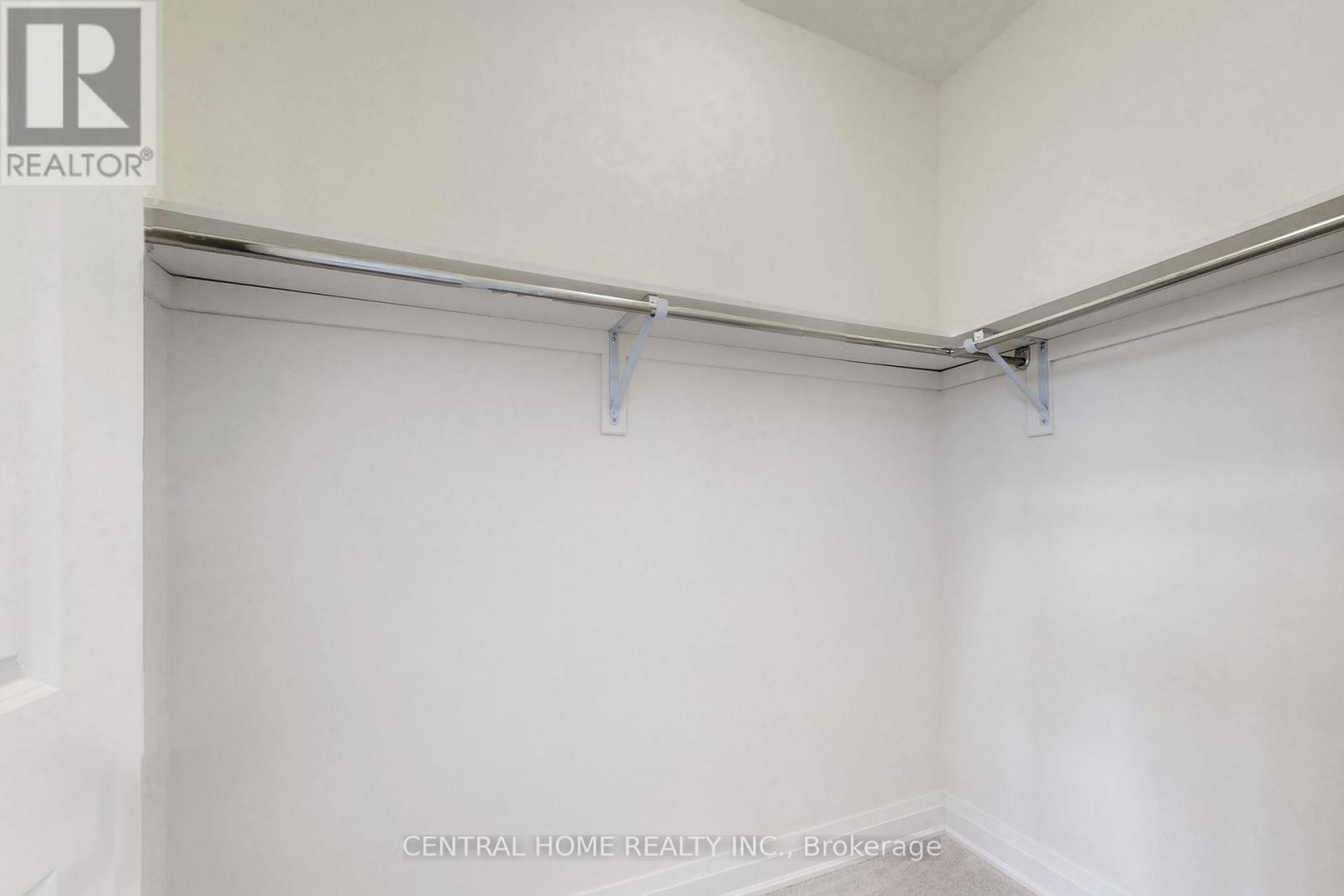 27 Upbound Court, East Gwillimbury, ON - Indoor With Storage