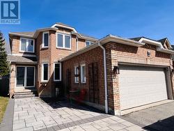 887 COLLEGE MANOR DRIVE Newmarket, ON L3Y 8G9