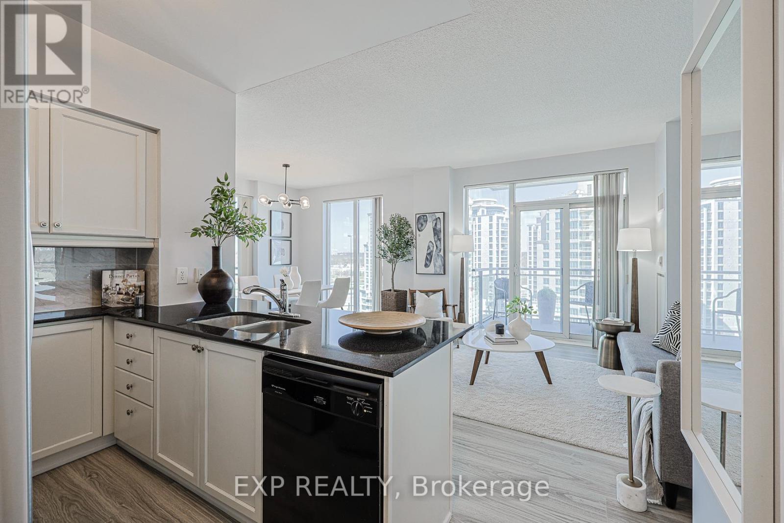 1101 - 58 Marine Parade Drive, Toronto, ON - Indoor Photo Showing Kitchen With Double Sink