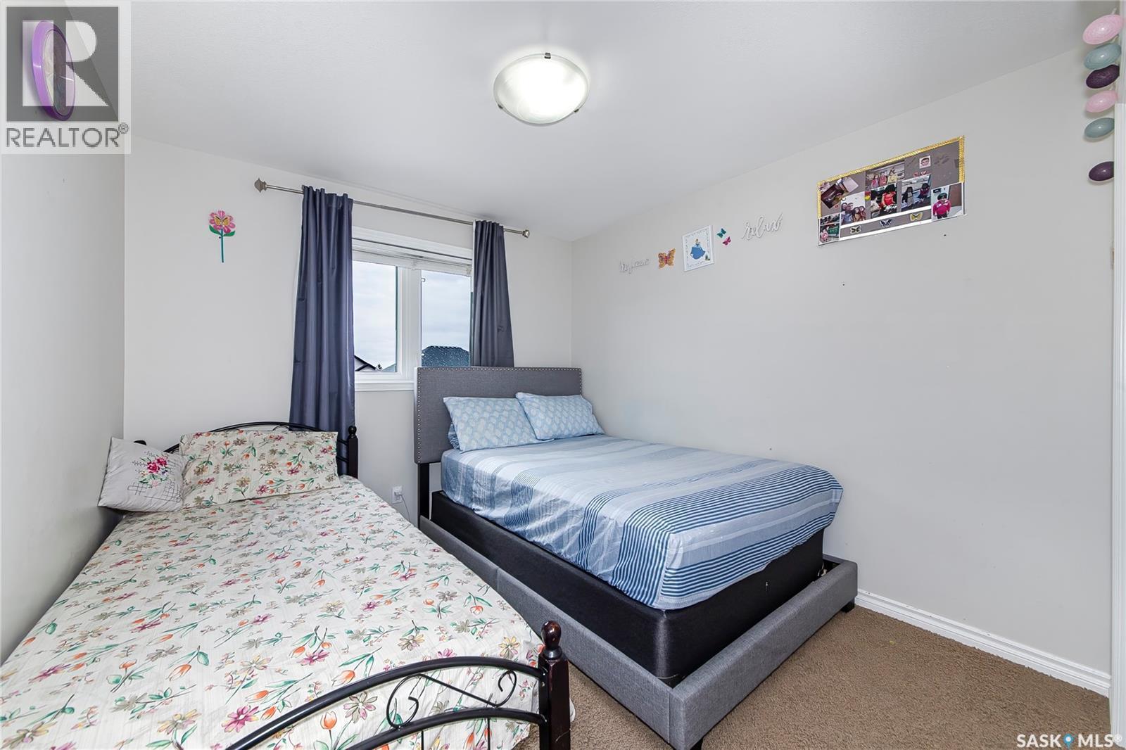 515 Coad Crescent, Saskatoon, SK - Indoor Photo Showing Bedroom
